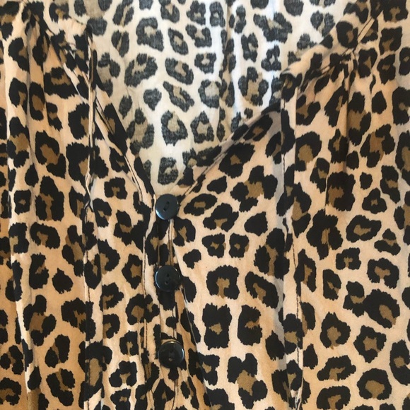 *** Donating 4/19/24! 😍HP🎉 animal print dress with elastic waist band. 😍 - Picture 4 of 9